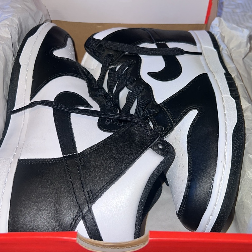 Nike Dunk Hi Retro Brand New in box size Mens 8